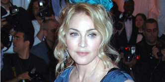 マドンナ コーチェラのステージでドレイクにキス Numero Tokyo