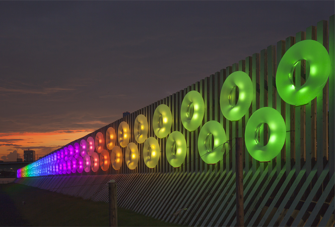 アートとテクノロジーが融合した光の祭典。「スマートイルミネーション横浜 2015」が開催