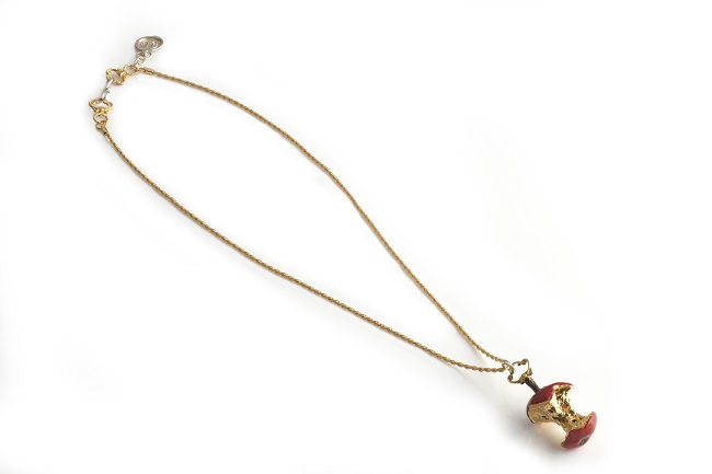 GOLDIE 3_apple necklace-1