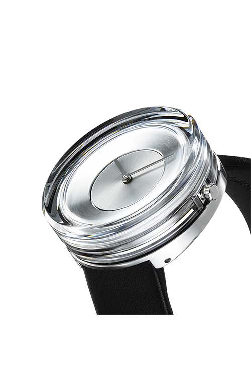 吉岡徳仁デザインのガラスの時計「Issey Miyake Watch」より登場