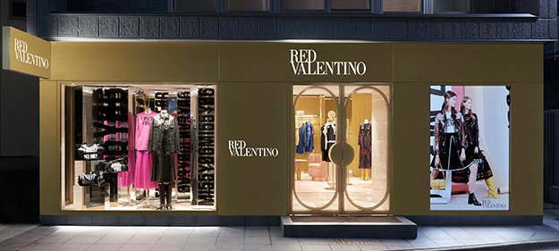 Red Valentino表参道店オープン、限定カプセルコレクションも 