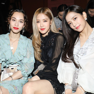 水原希子、BLACKPINKらが「Coach」のショーで上海へ！ | Numero TOKYO