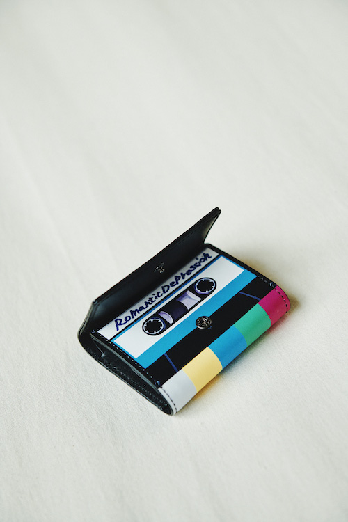 猪瀬直哉 Discord カセットテープとテレビのカラーバーレザーの3つ折財布