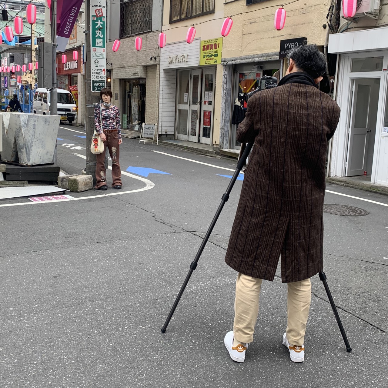 写真家の鈴木親さんと巡る 東京ストリート撮影の舞台裏 Numero Tokyo