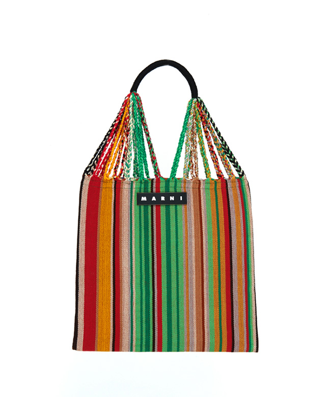 ナチュラルな素材とカラフルな色使いが人気のマルニ（Marni）のハンモックバッグ。新色4色を含む全7色が5月25日（月）よりオンラインにて販売される。