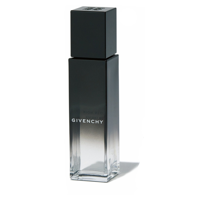 ソワン ノワール ローション[150ml] ￥17,000／Parfums Givenchy（LVMHフレグランスブランズ 03-3264-3941）