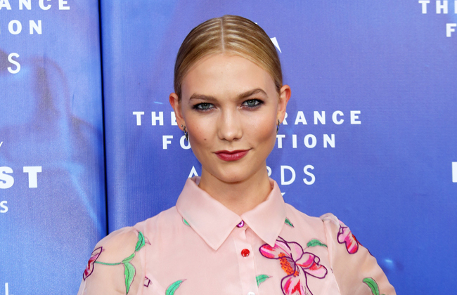 カーリー クロス 第1子妊娠を発表 Numero Tokyo