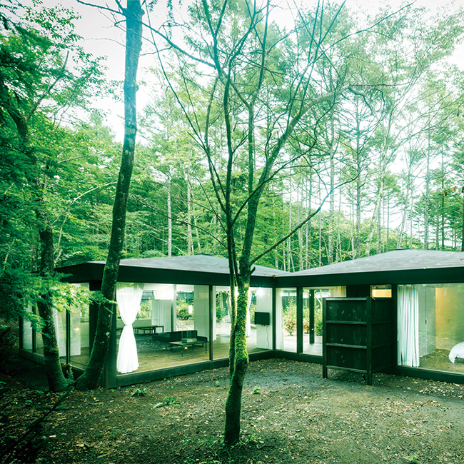 泊まれる森へ 2 木漏れ日が降り注ぐガラスの家 森の離れ In 軽井沢 Numero Tokyo 泊まれる森へ 2 木漏れ日が降り注ぐガラスの家 森の離れ In 軽井沢 Numero Tokyo