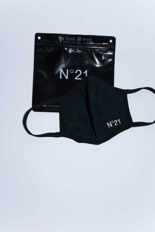 「N21」ガラージュ ヴェントゥーノに、待望のロゴマスクほか新 ...