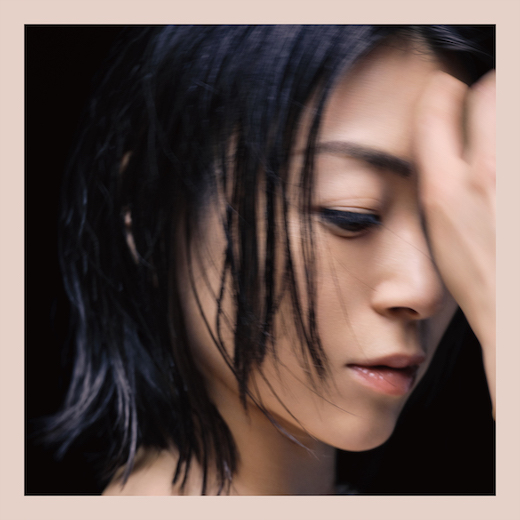 宇多田ヒカルの新曲「君に夢中」。ピュアでエレガント、そして確かな熱