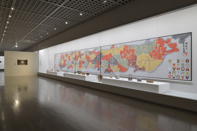 芹沢銈介 《日本民藝地図（現在之日本民藝）》（日本民藝館蔵） 1941年　展示風景