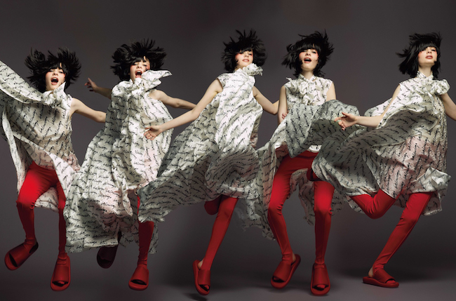 『Numéro TOKYO』2020年7・8月合併号　Photos：Satoshi Saikusa　Fashion Direction：Ako Tanaka　Hair：Taku　Makeup：Kouta　Edit：Midori Oiwa, Shiori Kajiyama