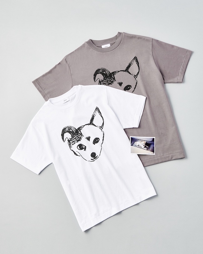 オンラインストア「Numero CLOSET」のプレオープンを記念して、写真家・ホンマタカシが描いた愛犬ホイスのイラストを「LIFiLL」のフラッグシップモデルのTシャツにプリントしたオリジナルTシャツを数量限定販売中（ホンマの写真プリントとセット）。¥19,800