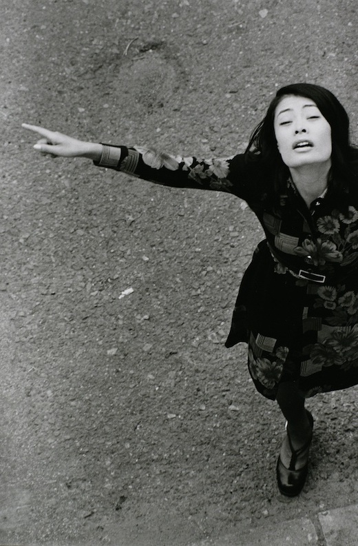 『無題（窓から）』「洋子」より 1973年 ©深瀬昌久アーカイブス