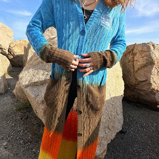 鮮やかなカラーグラデーション！「ETRO」のカーディガン｜私たちのモノ