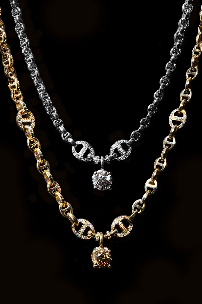 Idea Necklace（上）（プラチナ×ホワイトダイヤモンド）￥5,390,000 （下）（18KYG×コニャックダイヤモンド）￥5,390,000 ※GINZA SIXのトランクショーで展開