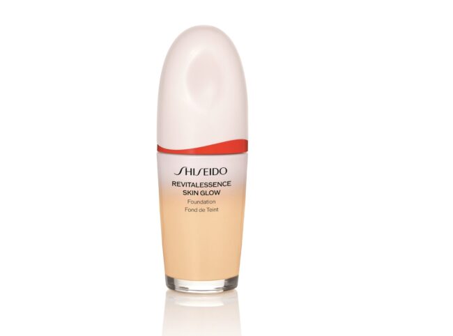 SPF30・ PA+++　全12色 30ml ￥7,590／Shiseido
