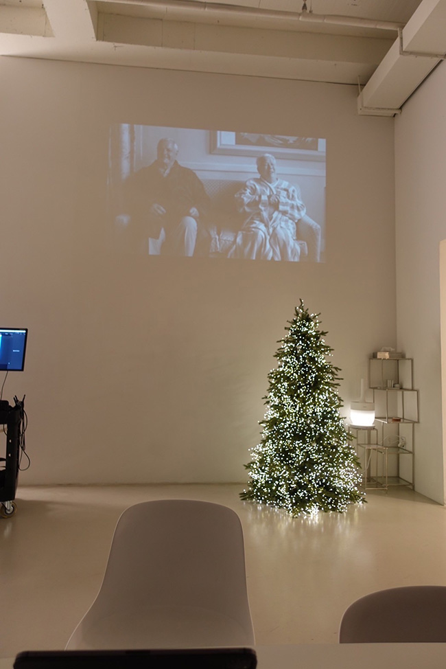 ive studio。撮影に行ったのは11月だったので、クリスマスツリーもありおしゃれな空間でした。