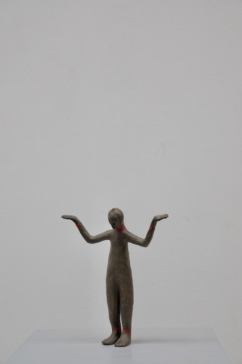 Henk Visch, Que sais-je? (Montaigne), 2023, Bronze, h 27cm, © Henk Visch, courtesy WAKO WORKS OF ART