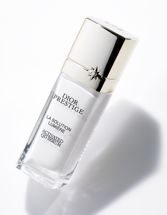 プレステージ ホワイト リンクル セラム ルミエール〈医薬部外品〉30ml ￥58,300／Dior（パルファン・クリスチャン・ディオール）