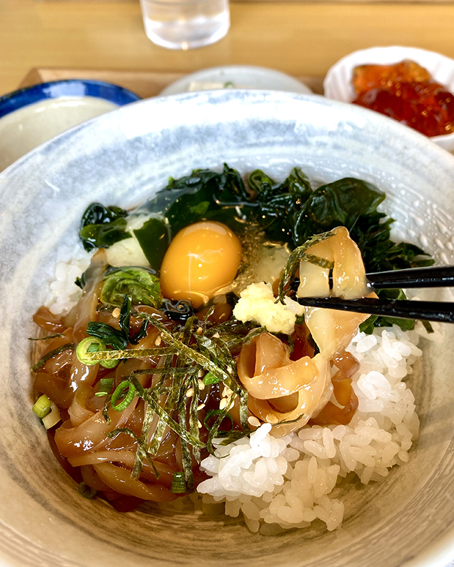 イカの旨みたっぷり「寒シマメ漬け丼」