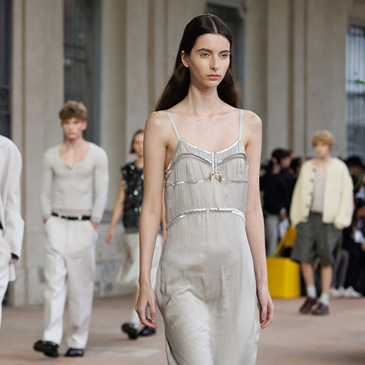 アンバサダーのTWICE モモや磯村勇斗らが来場。「Onitsuka Tiger」2025