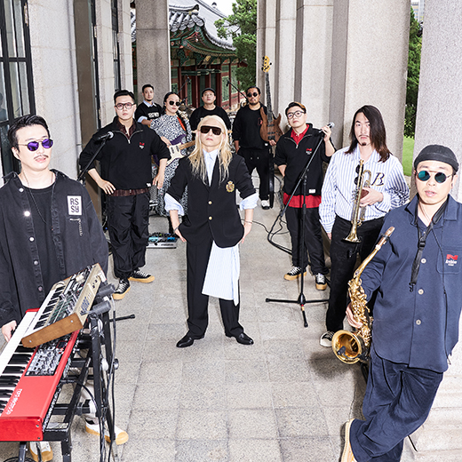 韓国伝統音楽界のスター、イ・ヒムン率いる「OBSG（オバンシングァ