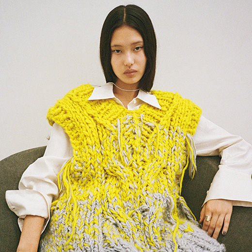 秋冬シーズンの定番！ こだわり派も長く愛せる、物語のあるニット 10選