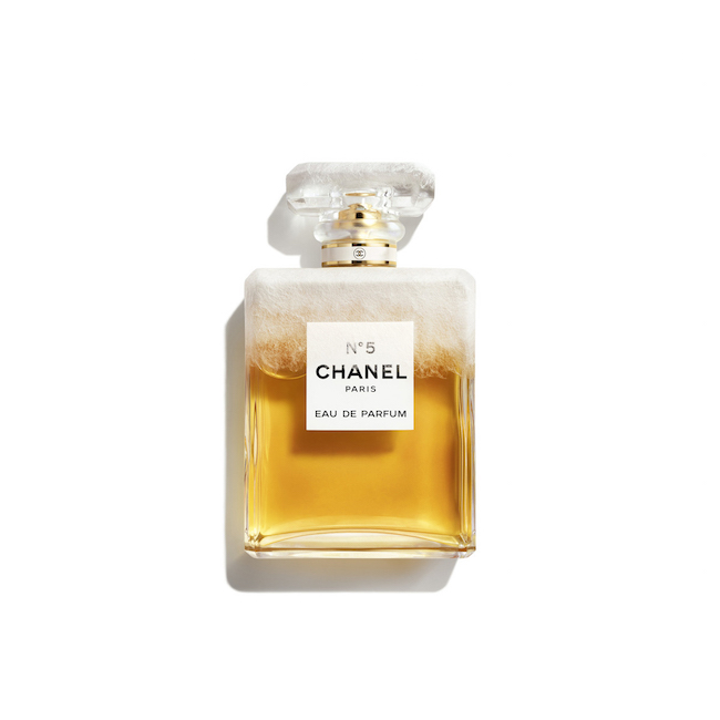 シャネル N°5 オードゥ パルファム スノウ 100ml ¥28,600（限定発売中）／Chanel（シャネル カスタマーケア 0120-525-519）©CHANEL