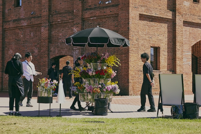 弘前れんが倉庫美術館にて月曜の花屋