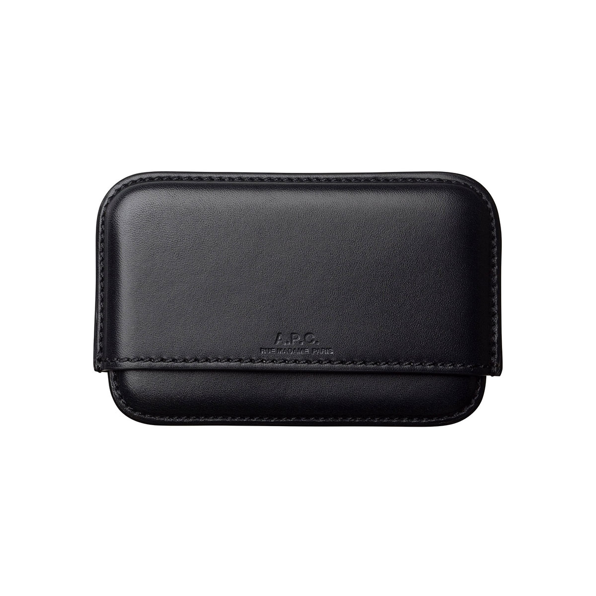カードホルダー「マグナ カルタ」（W11×H7×D1.5cm）￥27,500／A.P.C.（アー・ペー・セー カスタマーサービス 0120-500-990）