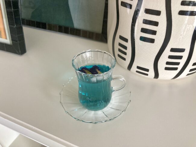 コンディショニング ティー「ブルーバタフライ」は、美しいブルーにも癒される!