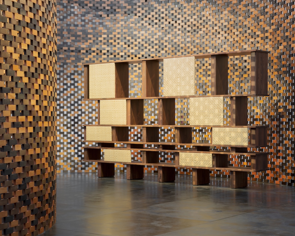 モダンデザインに影響を与えたシャルロット・ペリアンの貴重な家具を