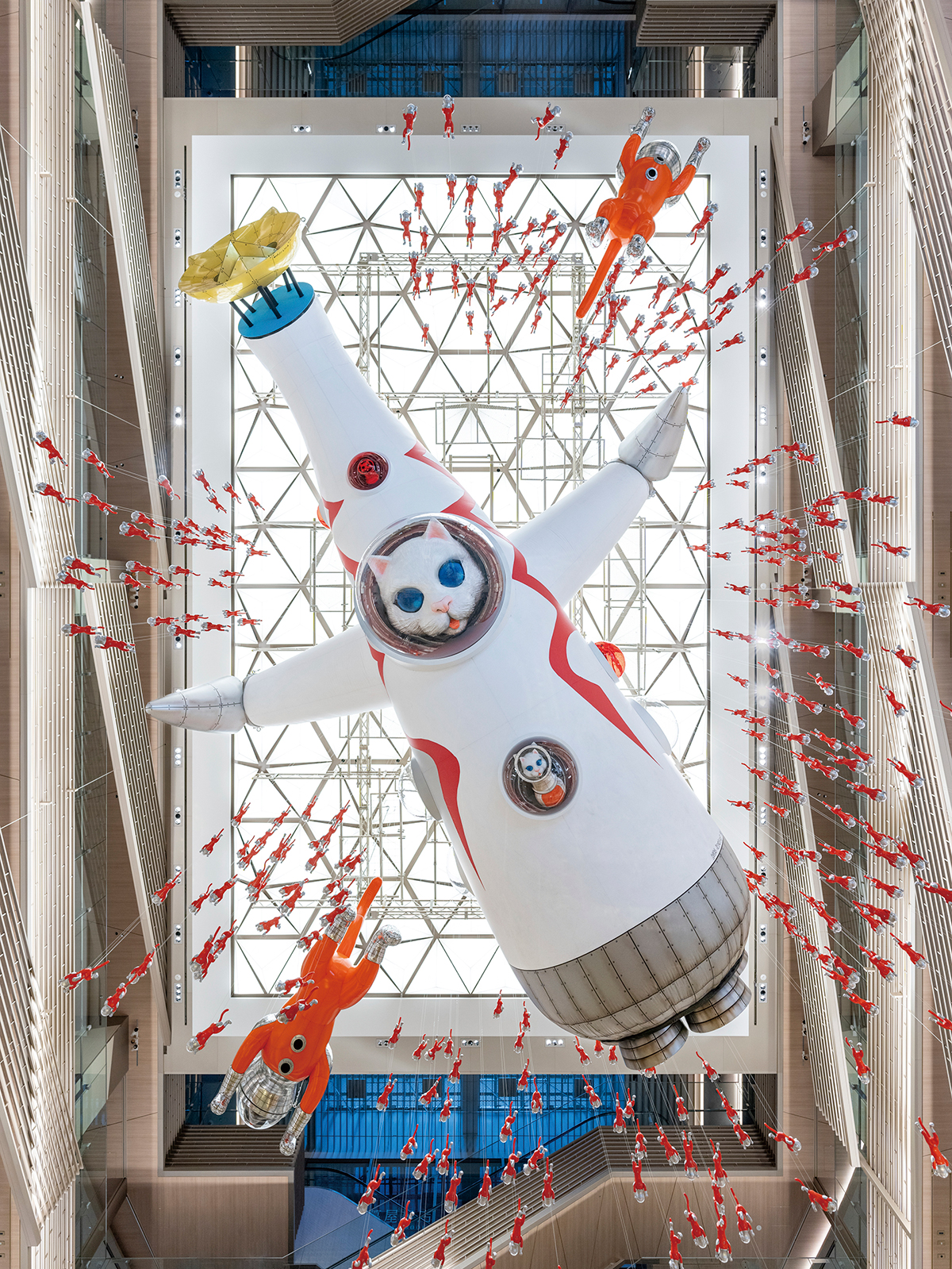 埼玉の湖に猫の島が出現？ ヤノベケンジ： 宇宙猫とアートの