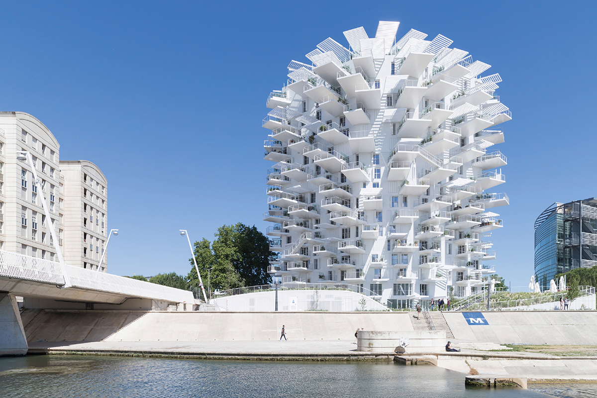 『ラルブル・ブラン（白い樹）』2019年（フランス、モンペリエ）　Photo : Iwan Baan