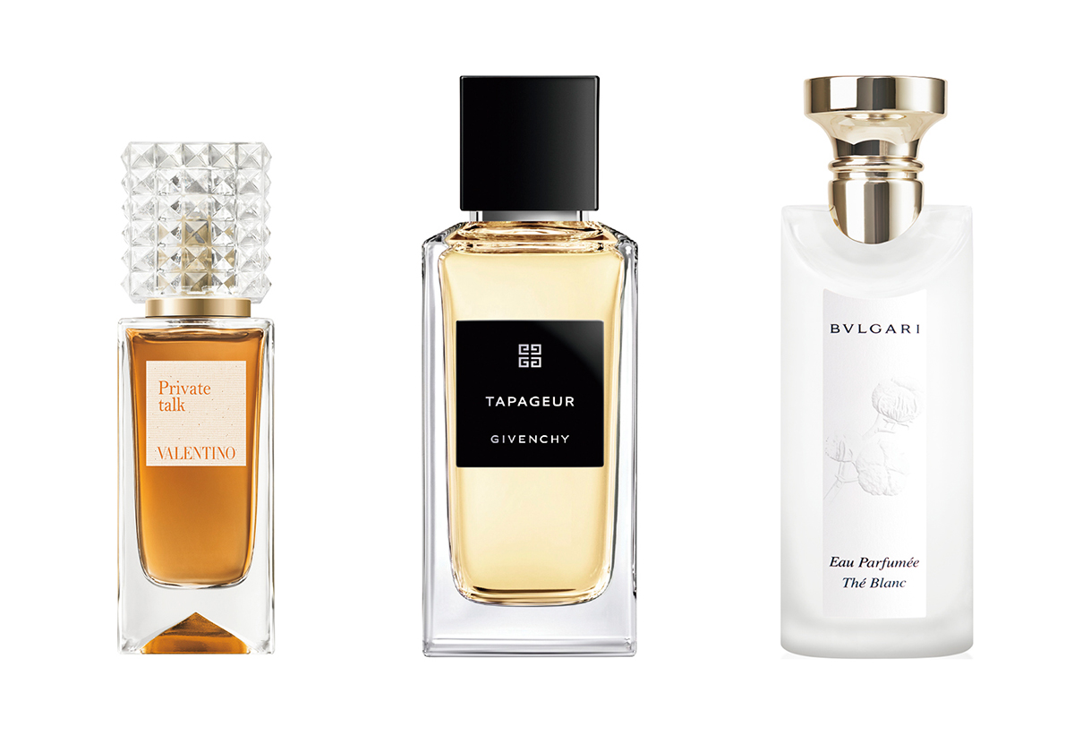 左から：恋人たちの親密な会話をイメージ。官能的なチュベローズに甘い関係を引き立てるカプチーノの香り。アナトミー オブ ドリームス プライベートトーク パルファン 30ml ￥22,000／Valentino Beauty（ヴァレンティノ ビューティ）　“タパジュール”＝世間をにぎわす客人。その煌びやかな存在で魅了するチャームを、鮮烈なシトラス、温かくクリーミーなサンダルウッドやブラックティーで表現。ド・ジバンシイ タパジュール 100ml ￥36,850／Parfums Givenchy（LVMHフレグランスブランズ）　天然ホワイトティーの洗練された香り。ブルガリ オ パフメ テ ブラン オードトワレ 75ｍl ￥21,340／Bvlgari（ブルガリ パルファン カスタマーサービス）