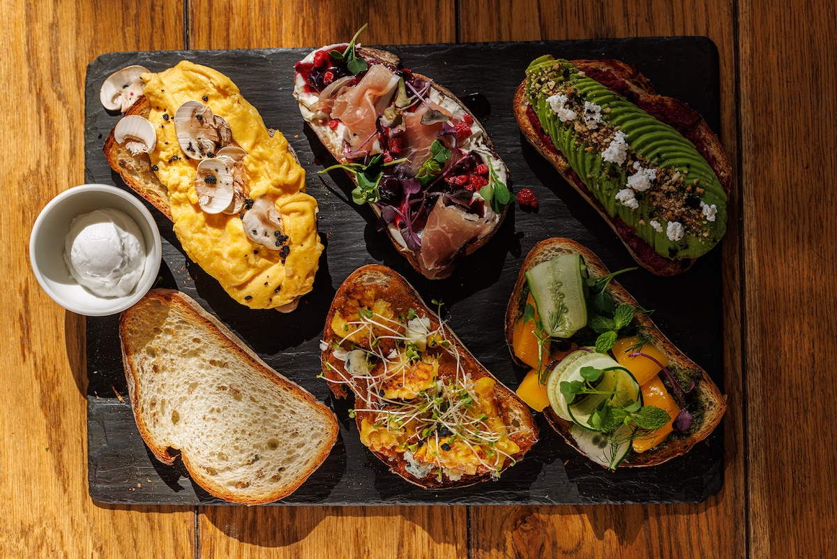 スモーブロー各種（¥480〜）