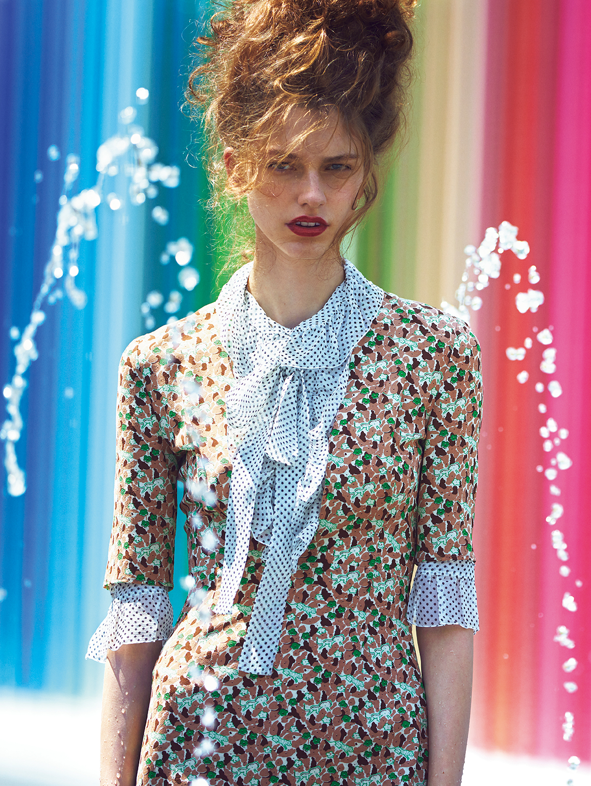 ドレス￥880,000（予定価格）／Prada（プラダ クライアントサービス）