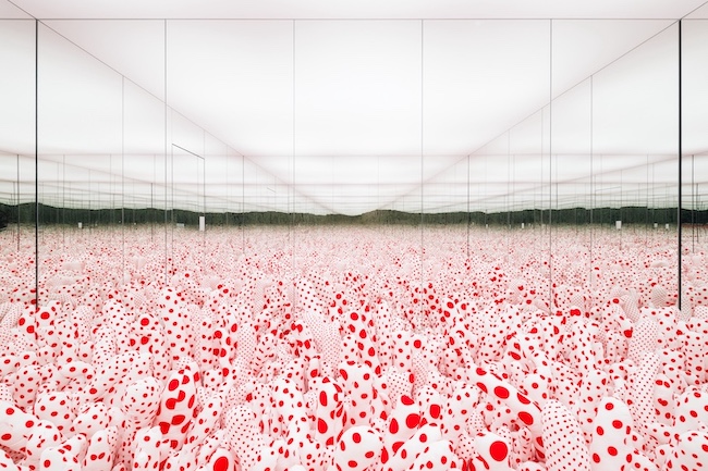 草間彌生個展が大阪・心斎橋のエスパス ルイ・ヴィトン大阪にて開催