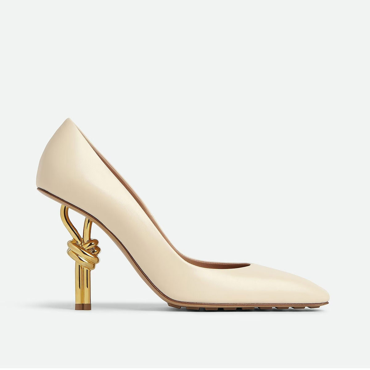 ヒール9cm ¥247,500/Bottega Veneta(ボッテガ・ヴェネタ ジャパン 0120-60-1966)