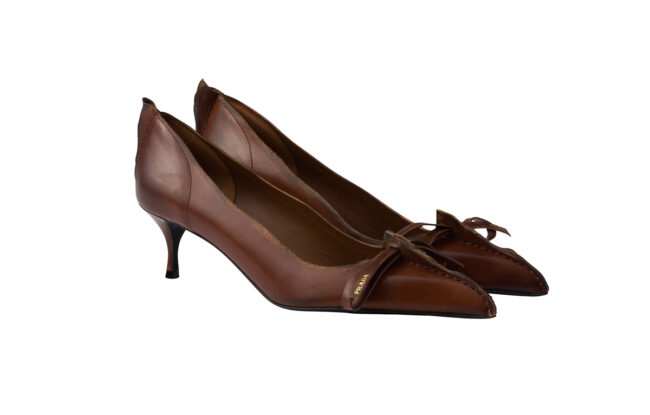 シューズ H5.5cm ￥214,500（予定価格）／Prada（プラダ クライアントサービス）