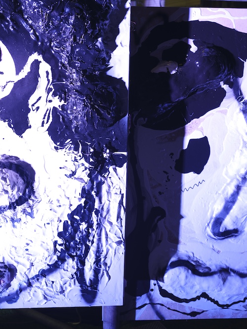 展示風景より。ミナミリョウヘイ『gLOOOPPY gLOOObS』（2025年）　Photo：Takashi Homma