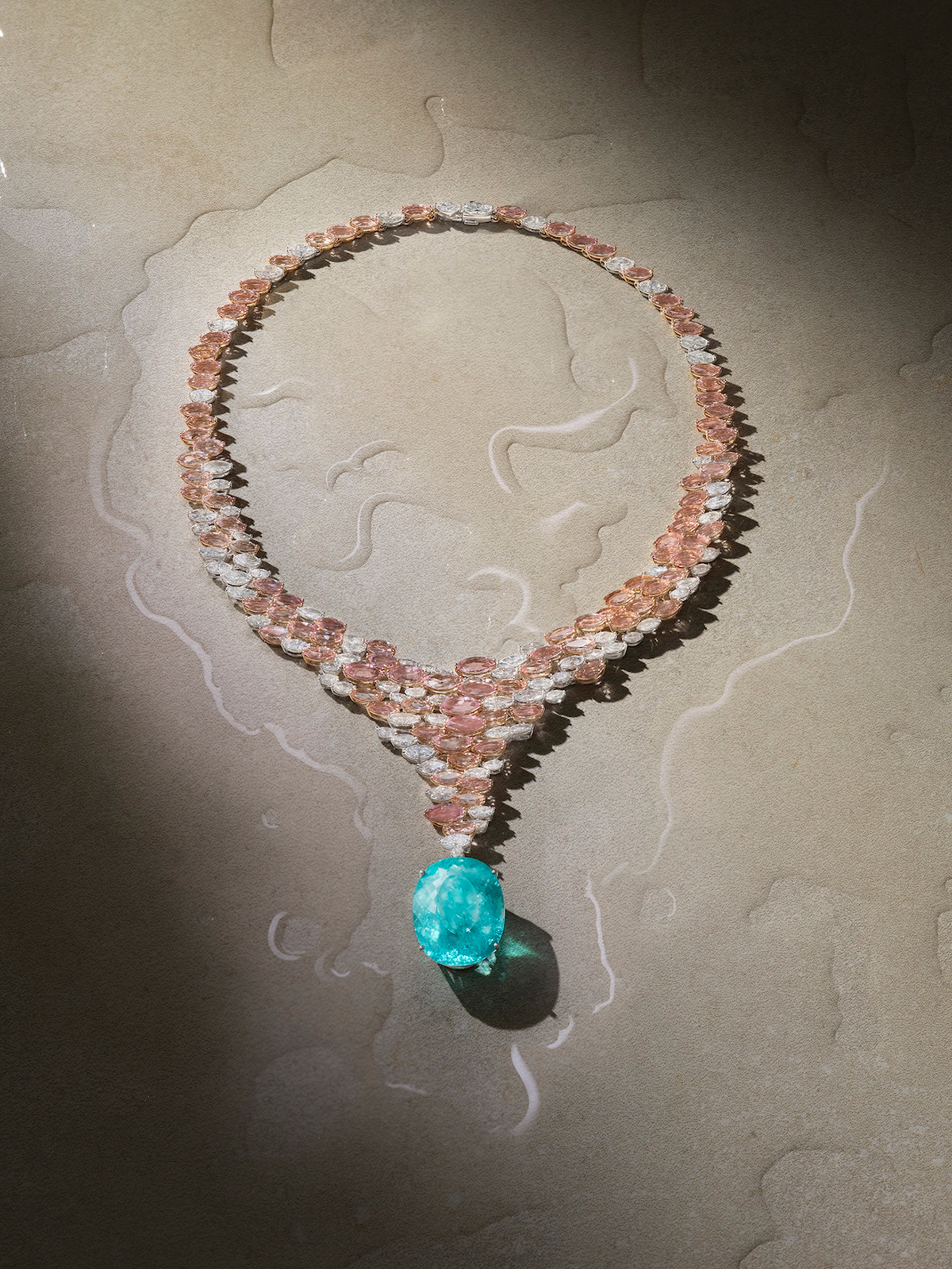 『Marea Rosa』（ホワイトゴールド×ピンクゴールド×オーバルカットのパライバトルマリン46.71ct×モルガナイト×ダイヤモンド）¥244,200,000