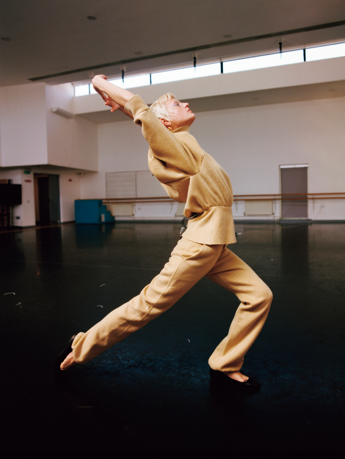 トップ　パンツ ともに参考商品／Louis Vuitton（ルイ・ヴィトン クライアントサービス）　