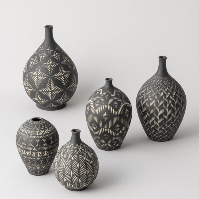 こちらの「MYO」シリーズの作品はNumero CLOSETにて販売中