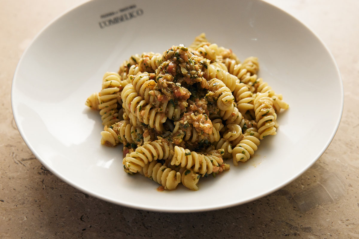 FUSILLONI AL PESTO TRAPANESE（フジッリのトラパネーゼ）￥3,000