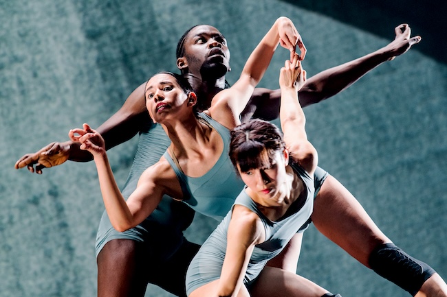 LAST AND FIRST MEN by Neon Dance（参考作品）　Photography: Miles Hart　