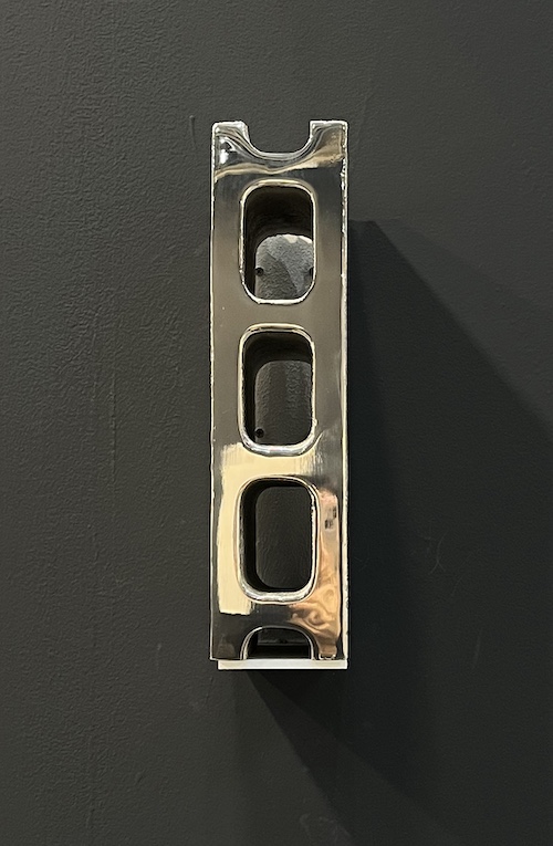 『Moment』2022 Bronze 38.0×18.0×10.0 cm