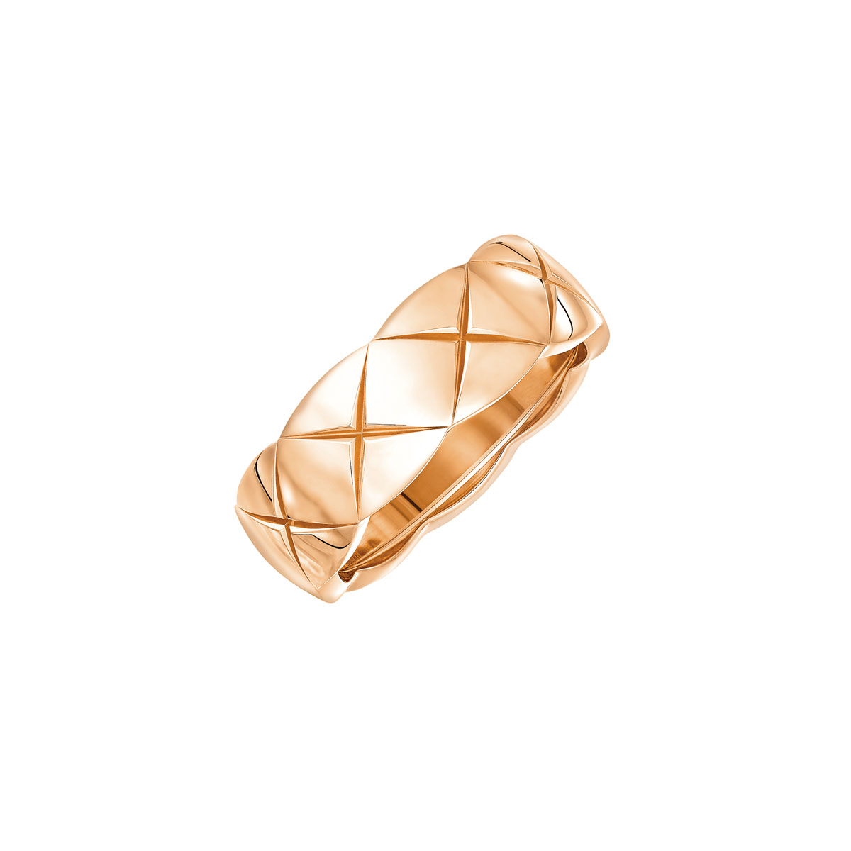 「ココ クラッシュ」リング(BG)¥495,000/Chanel(シャネル 0120-525-519)