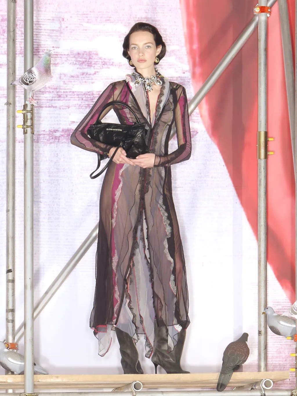 H&M」がグレン・マーティンスとのコラボコレクションを発表。10月30日